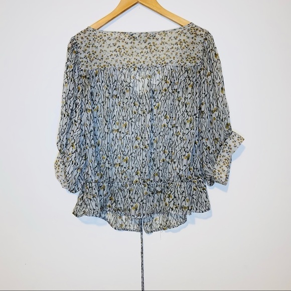 NWOT Zara Sage Floral Boho 100% Silk Sheer 3/4 Cuffed Sleeve Top Size M - Picture 4 of 11